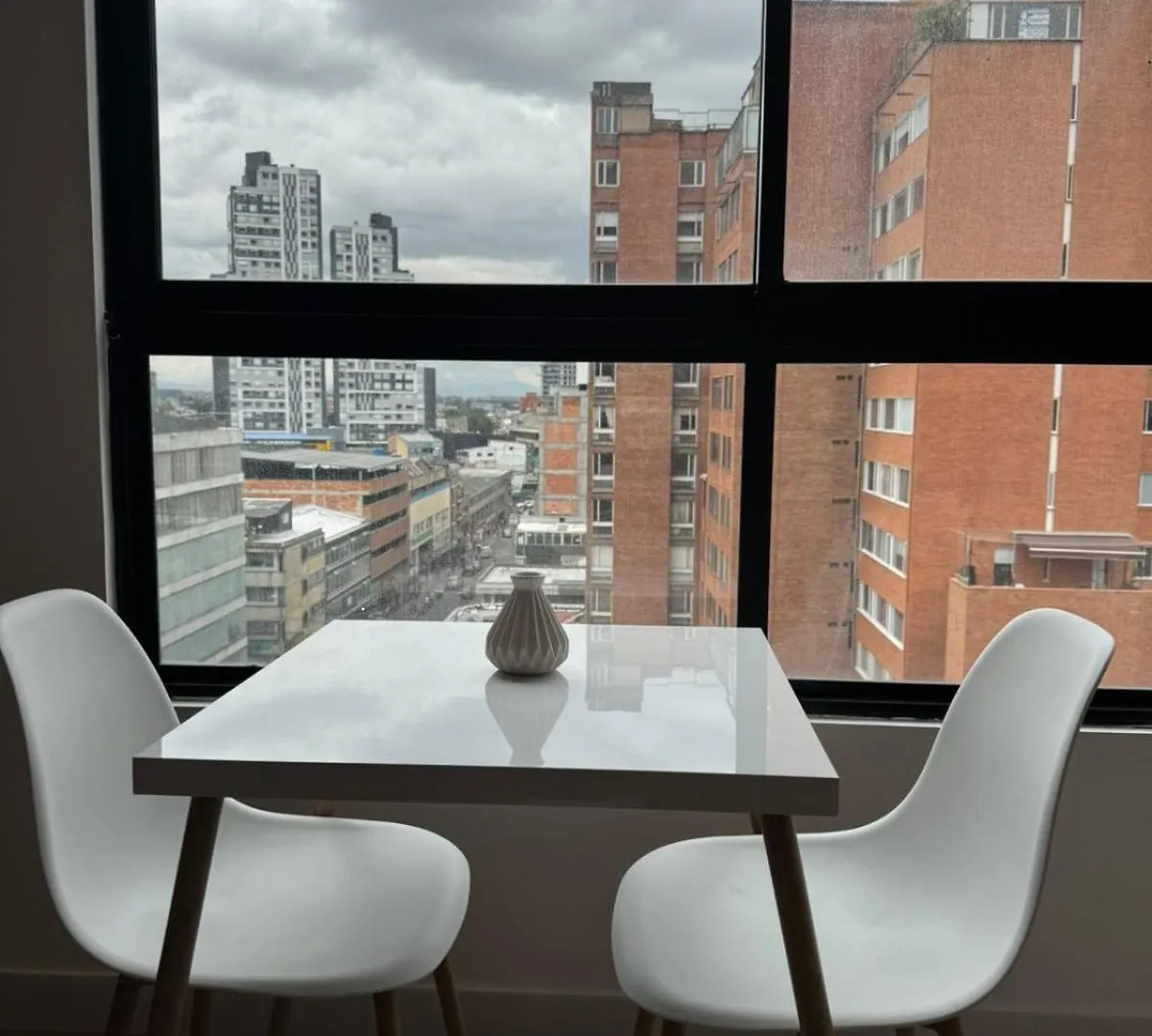 Apartment Iluminacion, Ventilacion Ubicacion Estrategica Gym Wifi Bogota Colombia